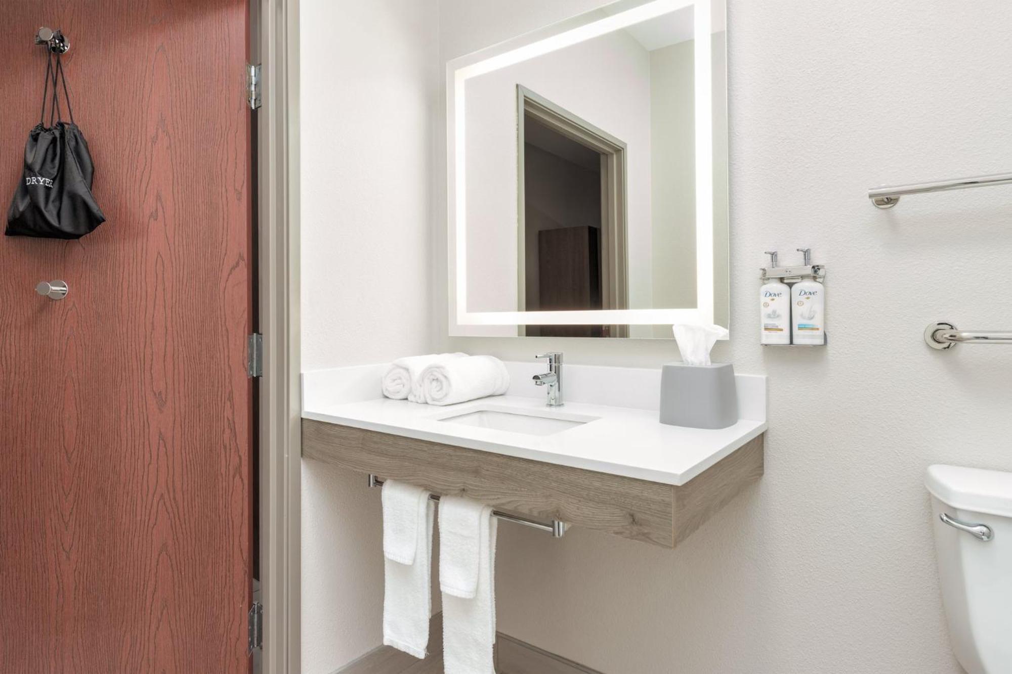 Express And By Ihg Hotel Athens